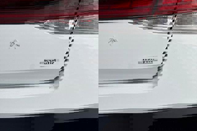 New 2026 Hyundai Elantra Limited image 23