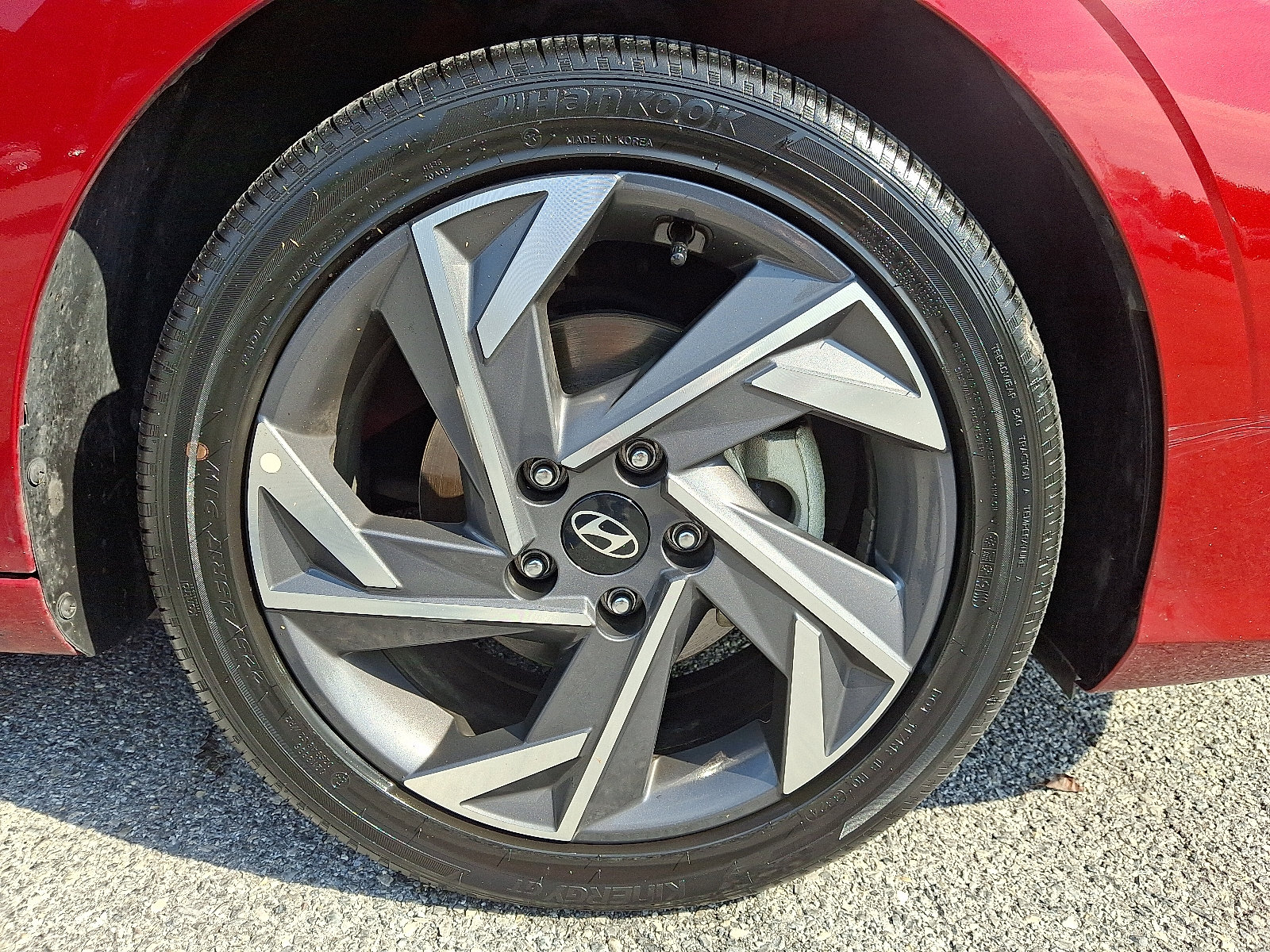 Used 2025 Hyundai Elantra Limited FWD image 8