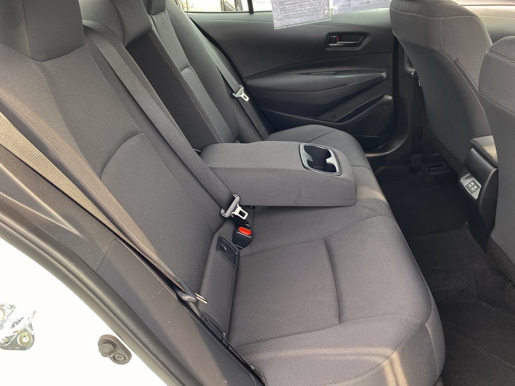 Used 2025 Toyota Corolla LE FWD image 33