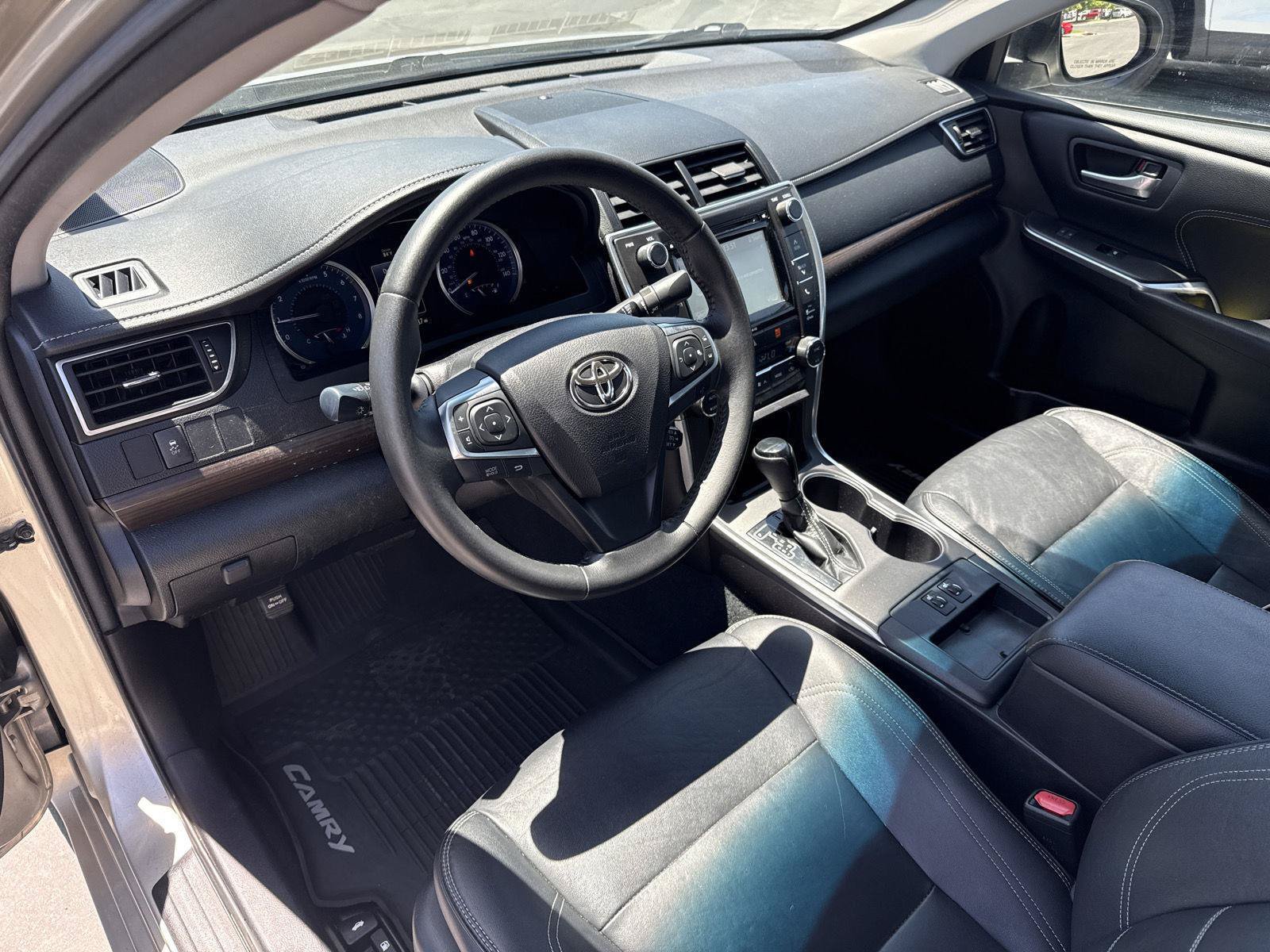 Used 2017 Toyota Camry XLE FWD image 13