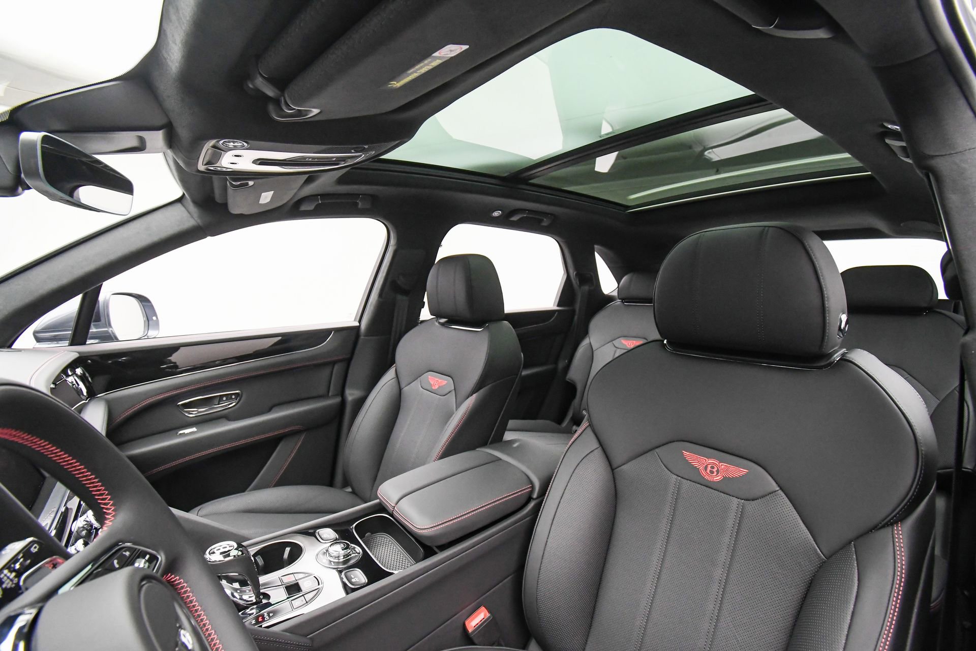 New 2025 Bentley Bentayga image 47