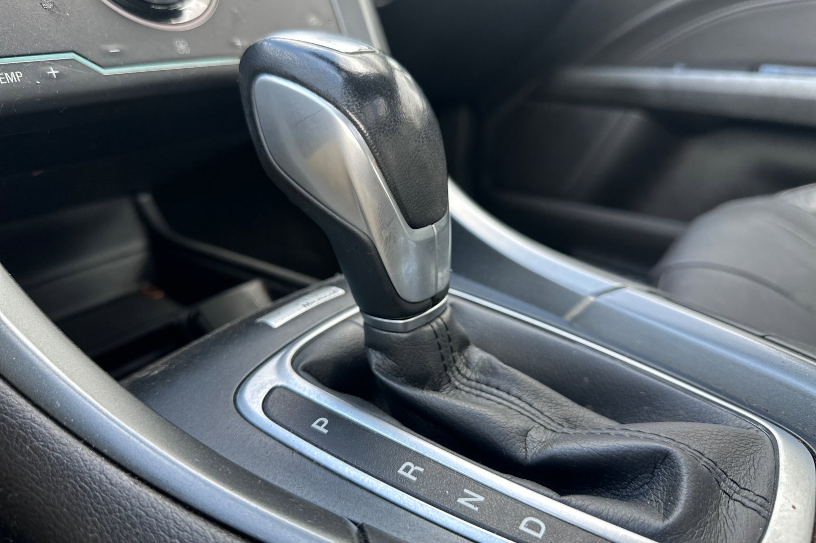 Used 2014 Ford Fusion Titanium image 21