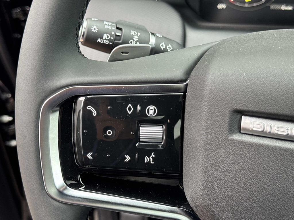 New 2026 Land Rover Discovery Sport Landmark AWD/4WD image 29