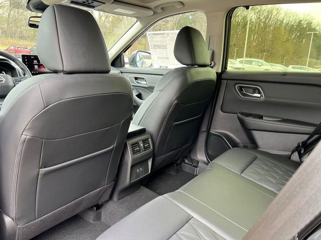 New 2026 Nissan Rogue Platinum image 31