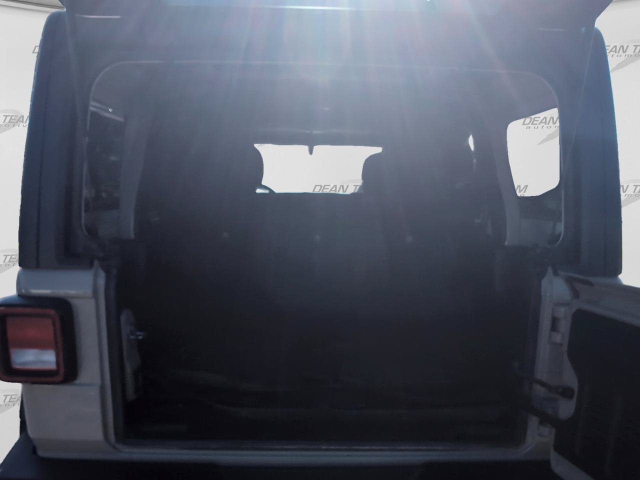 Used 2022 Jeep Wrangler Unlimited Sport AWD/4WD image 9