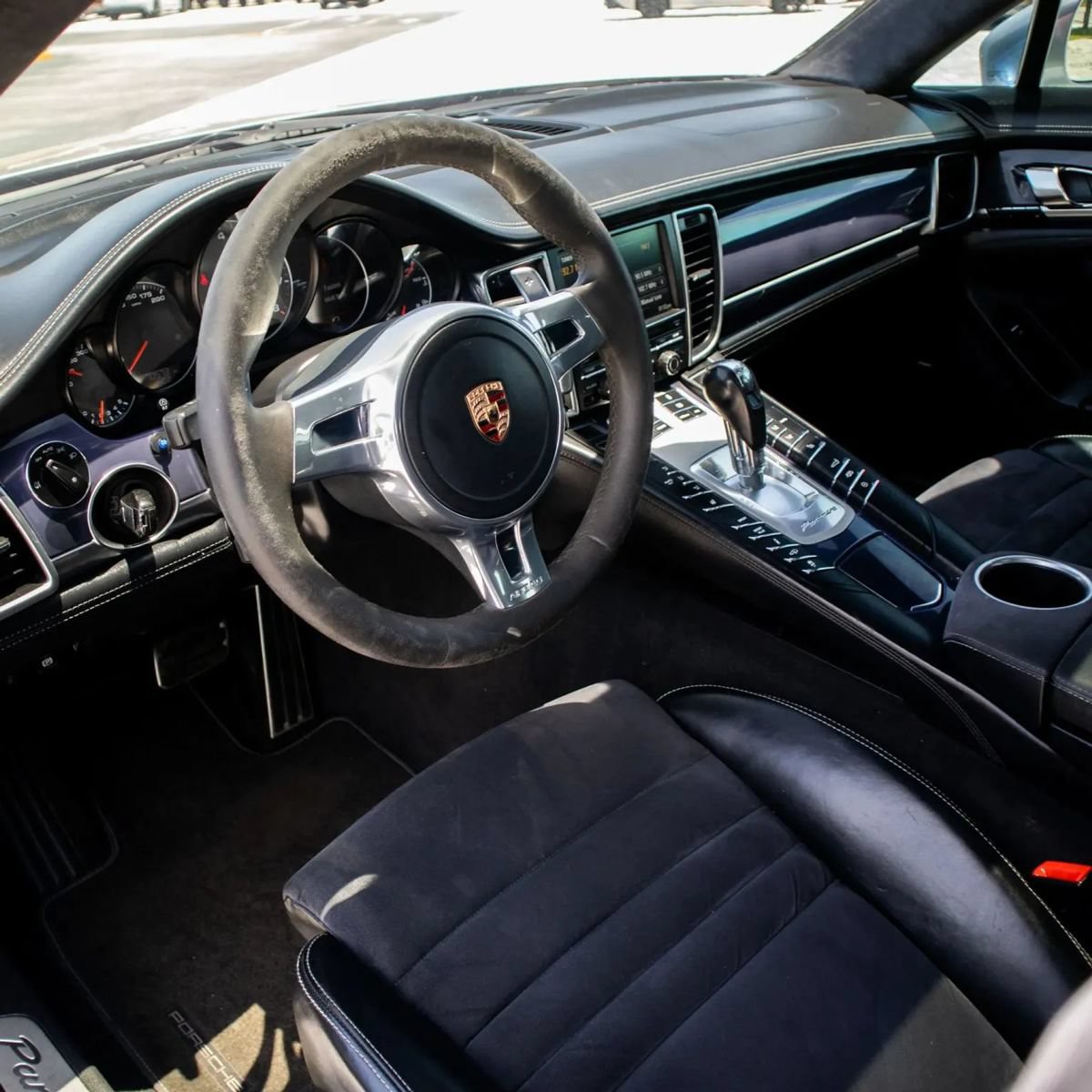 Used 2013 Porsche Panamera GTS AWD/4WD image 22