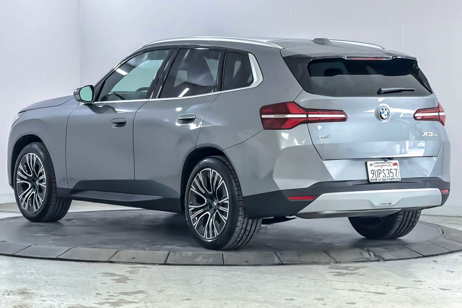 Used 2025 BMW X3 xDrive30i w/ Convenience Package image 6