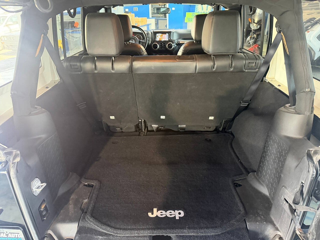 Used 2017 Jeep Wrangler Unlimited Sahara AWD/4WD image 19