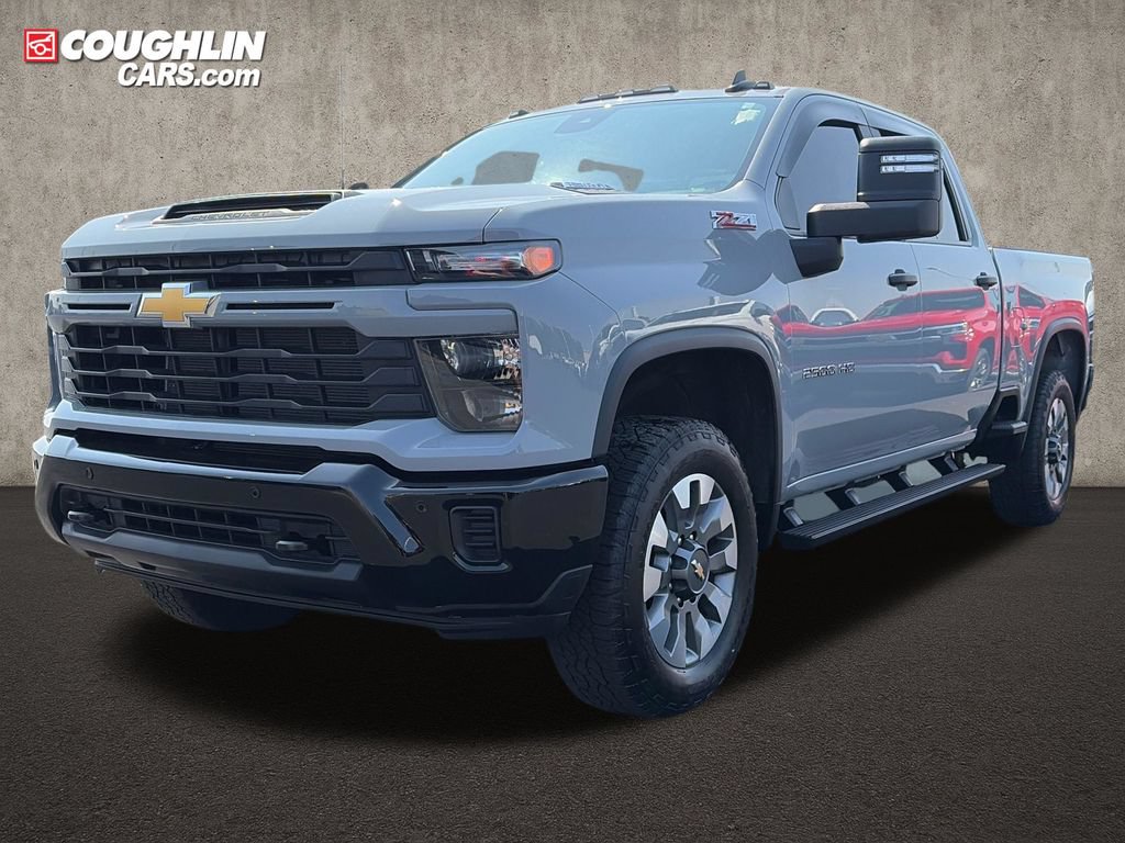 Used 2025 Chevrolet Silverado 2500 Custom w/ Custom Value Package AWD/4WD image 4
