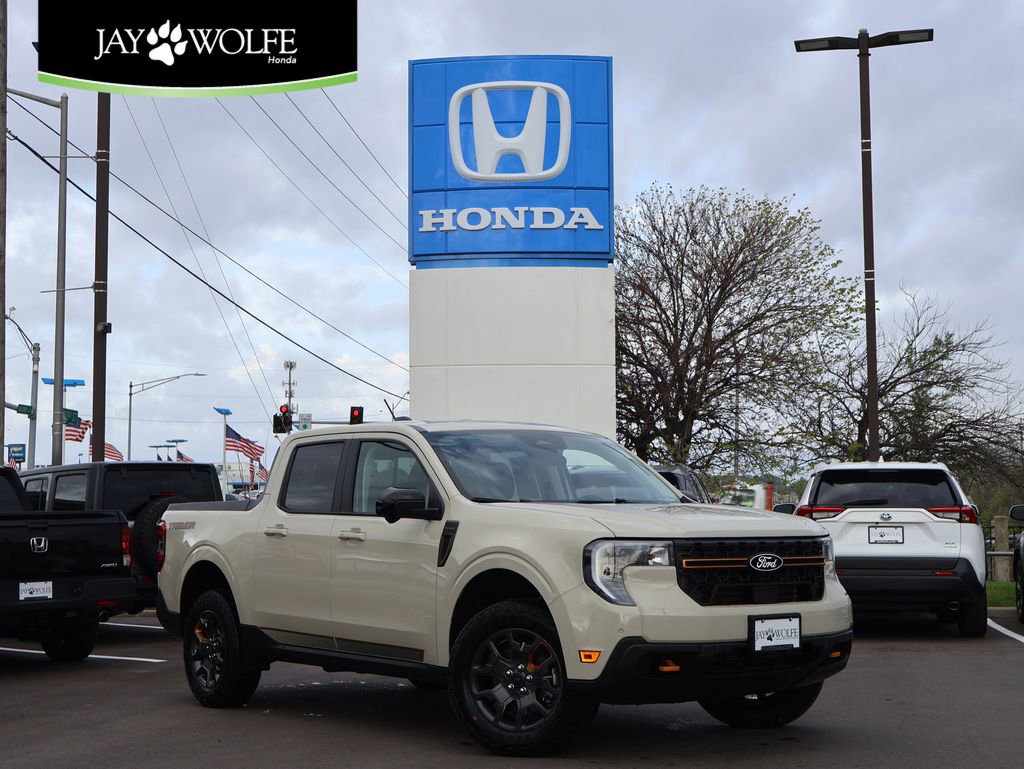 Used 2025 Ford Maverick Tremor image 1