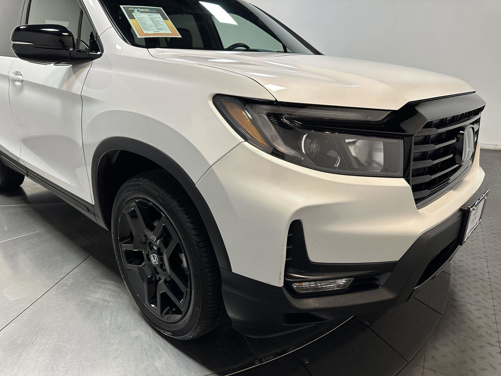 Certified 2024 Honda Passport Black Edition image 3