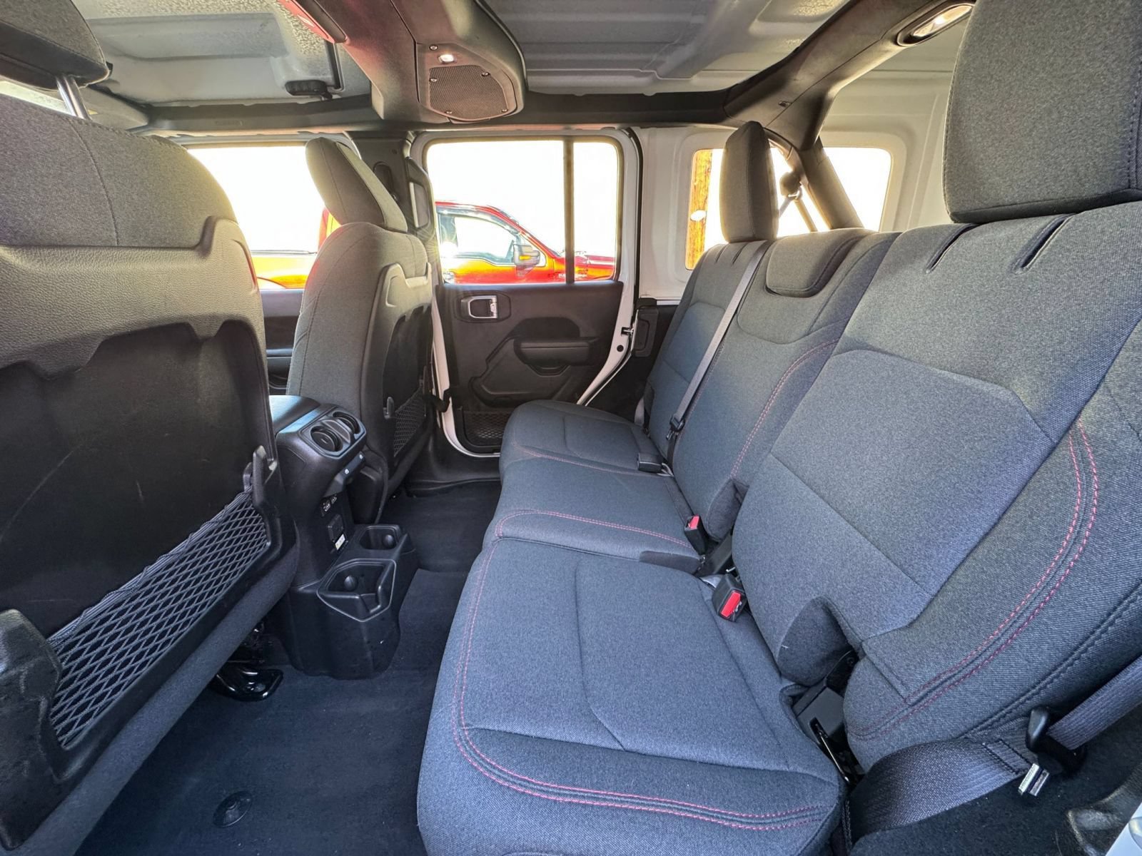 Used 2025 Jeep Wrangler Unlimited Rubicon AWD/4WD image 24