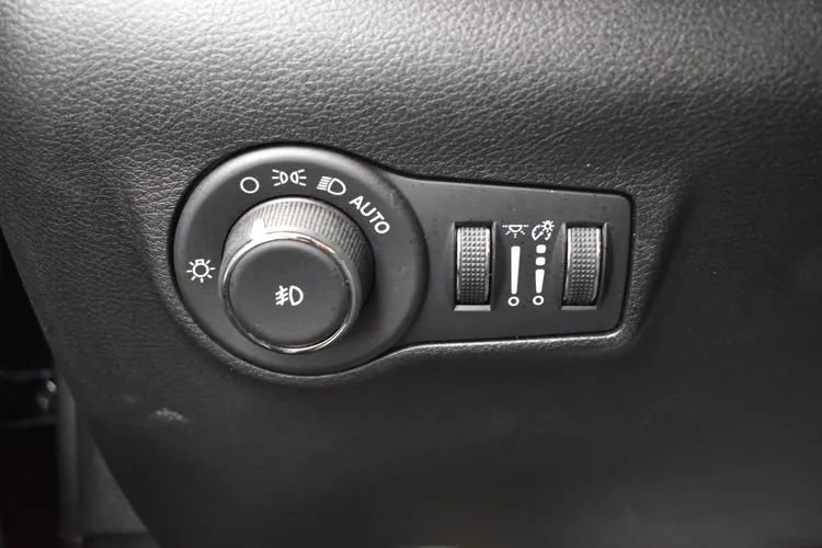 Used 2024 Jeep Compass Latitude AWD/4WD image 22