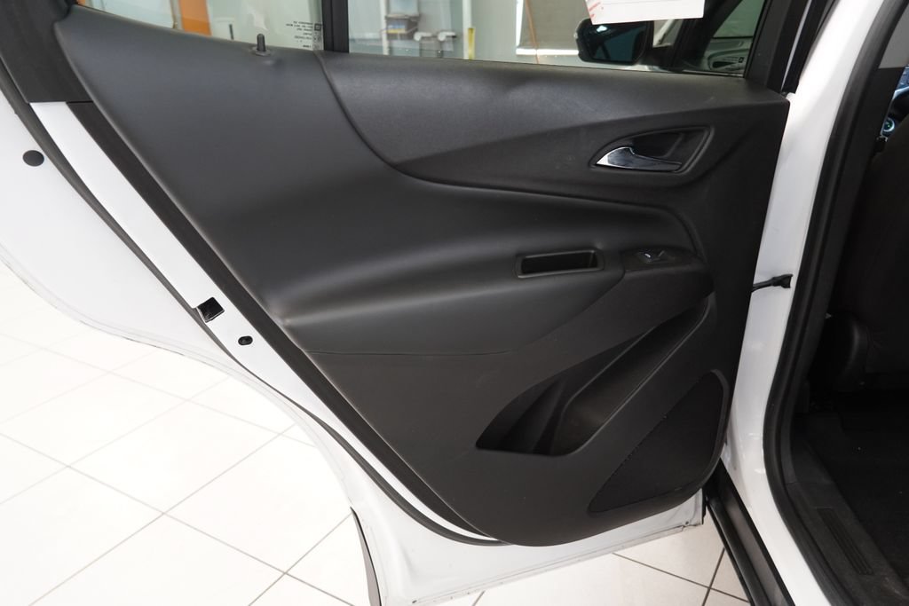 Used 2018 Chevrolet Equinox LT FWD image 25