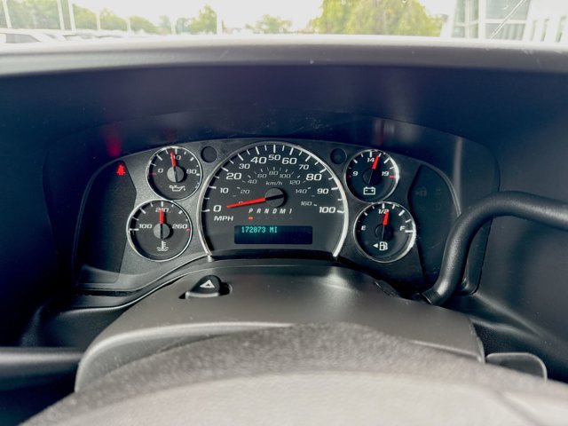Used 2016 Chevrolet Express 2500 RWD image 11