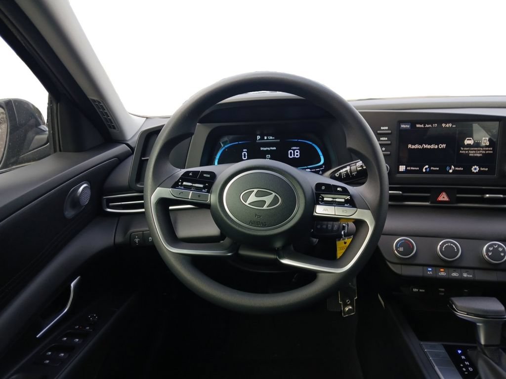 New 2026 Hyundai Elantra SE FWD image 12