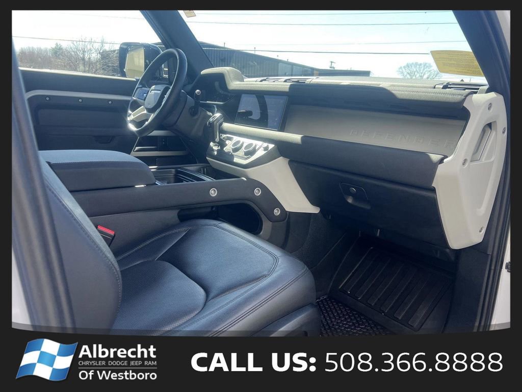 Used 2023 Land Rover Defender 90 SE AWD/4WD image 14