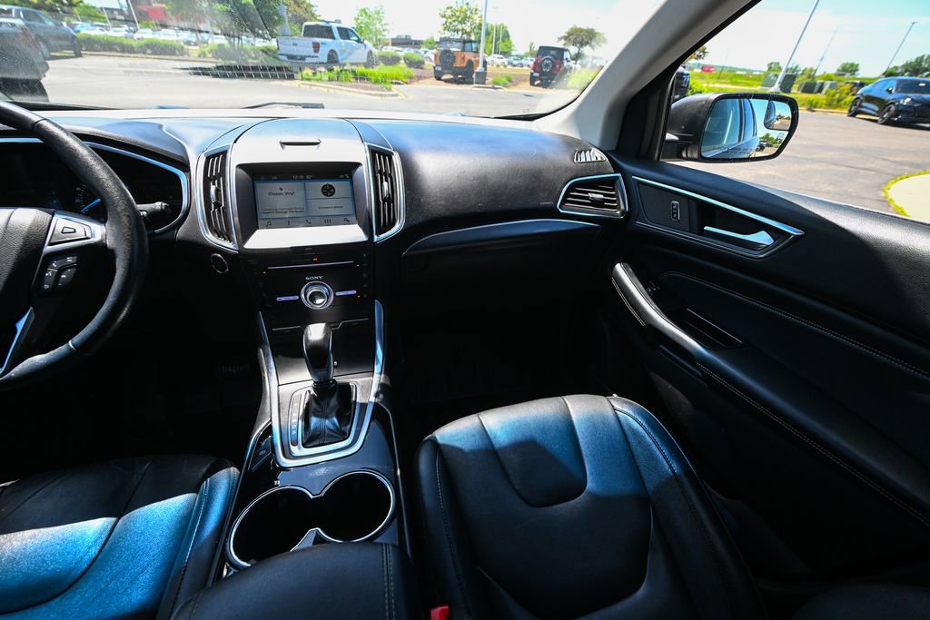 Used 2018 Ford Edge Titanium AWD/4WD image 34