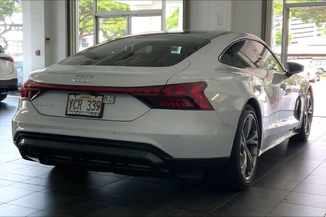Used 2023 Audi e-tron GT Premium Plus AWD/4WD image 6