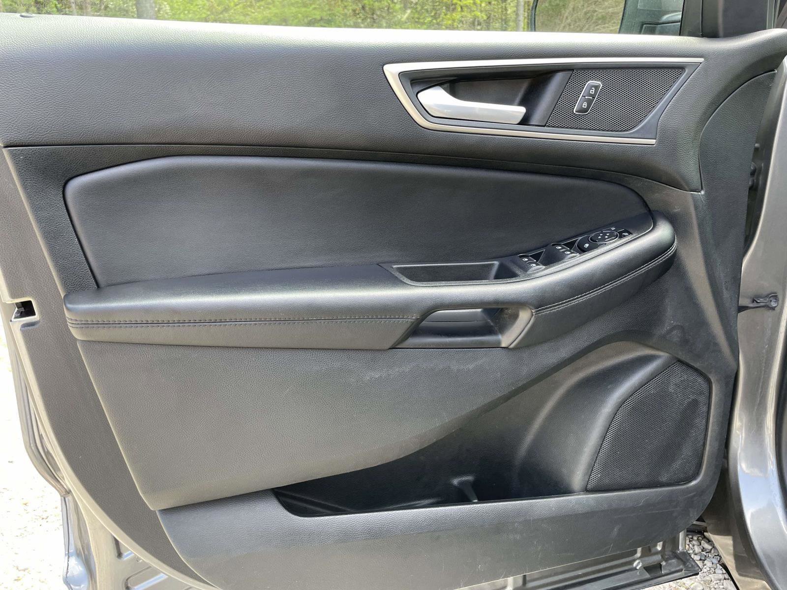 Used 2023 Ford Edge SEL w/ Convenience Package image 5