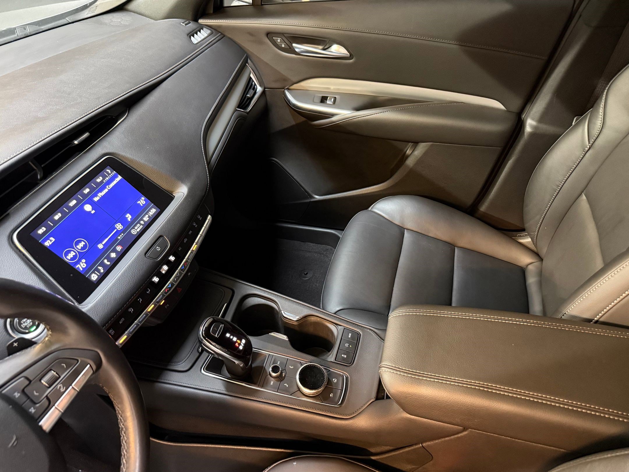 Certified 2023 Cadillac XT4 Premium Luxury image 32