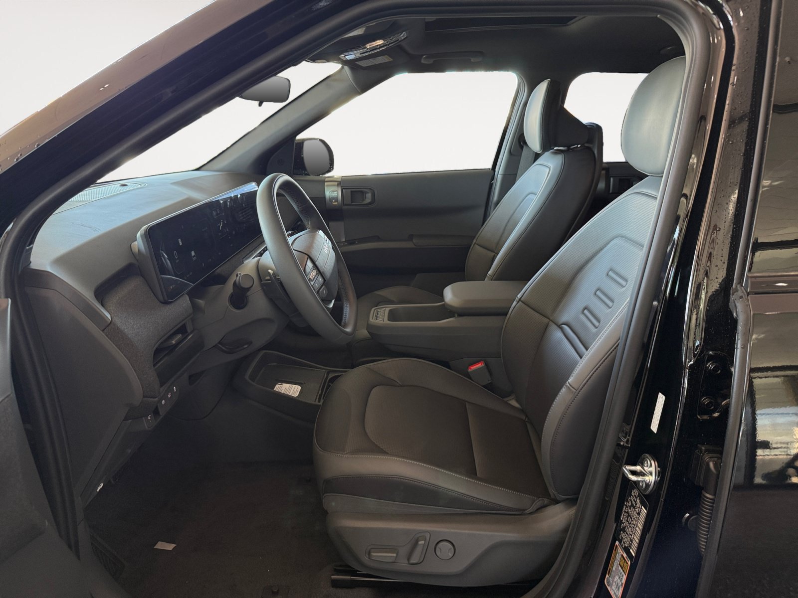 New 2027 Kia EV3 Land FWD image 10