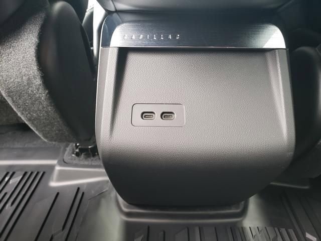 New 2025 Cadillac Lyriq Luxury w/ LPO, Floor Liner Package image 15