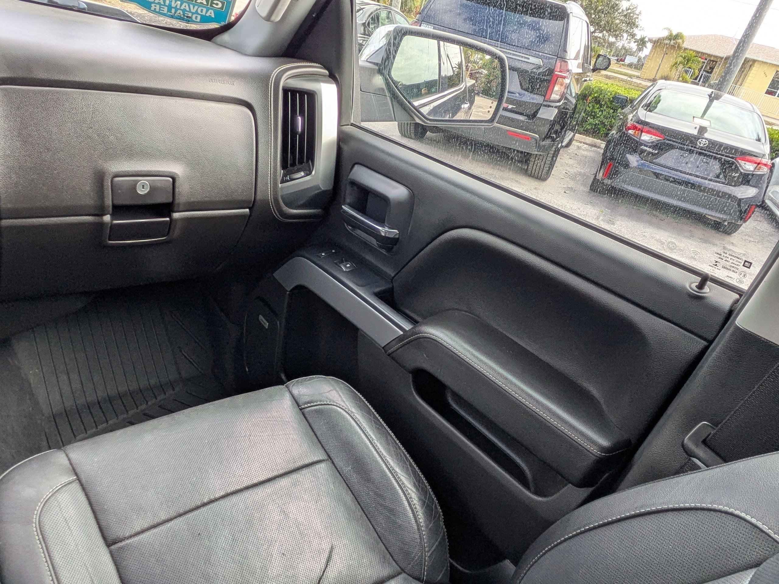 Used 2018 Chevrolet Silverado 1500 LTZ Z71 w/ Centennial Edition AWD/4WD image 17