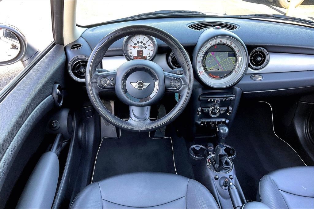 Used 2012 MINI Cooper Clubman FWD image 4