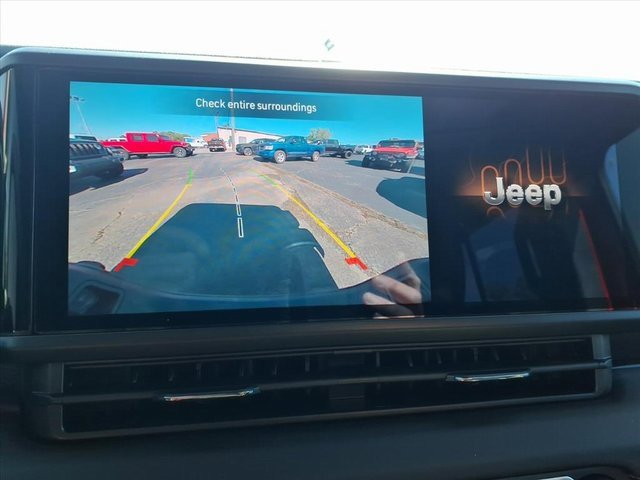 New 2025 Jeep Gladiator Sport image 15