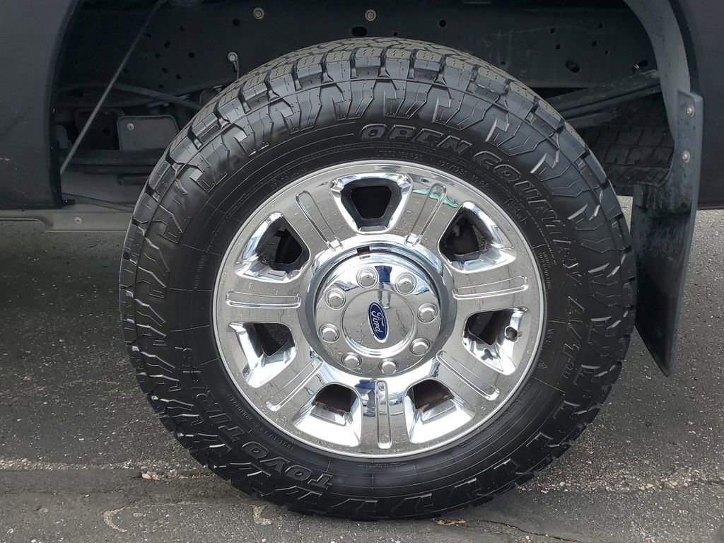Used 2015 Ford F250 Lariat w/ Lariat Ultimate Package AWD/4WD image 6