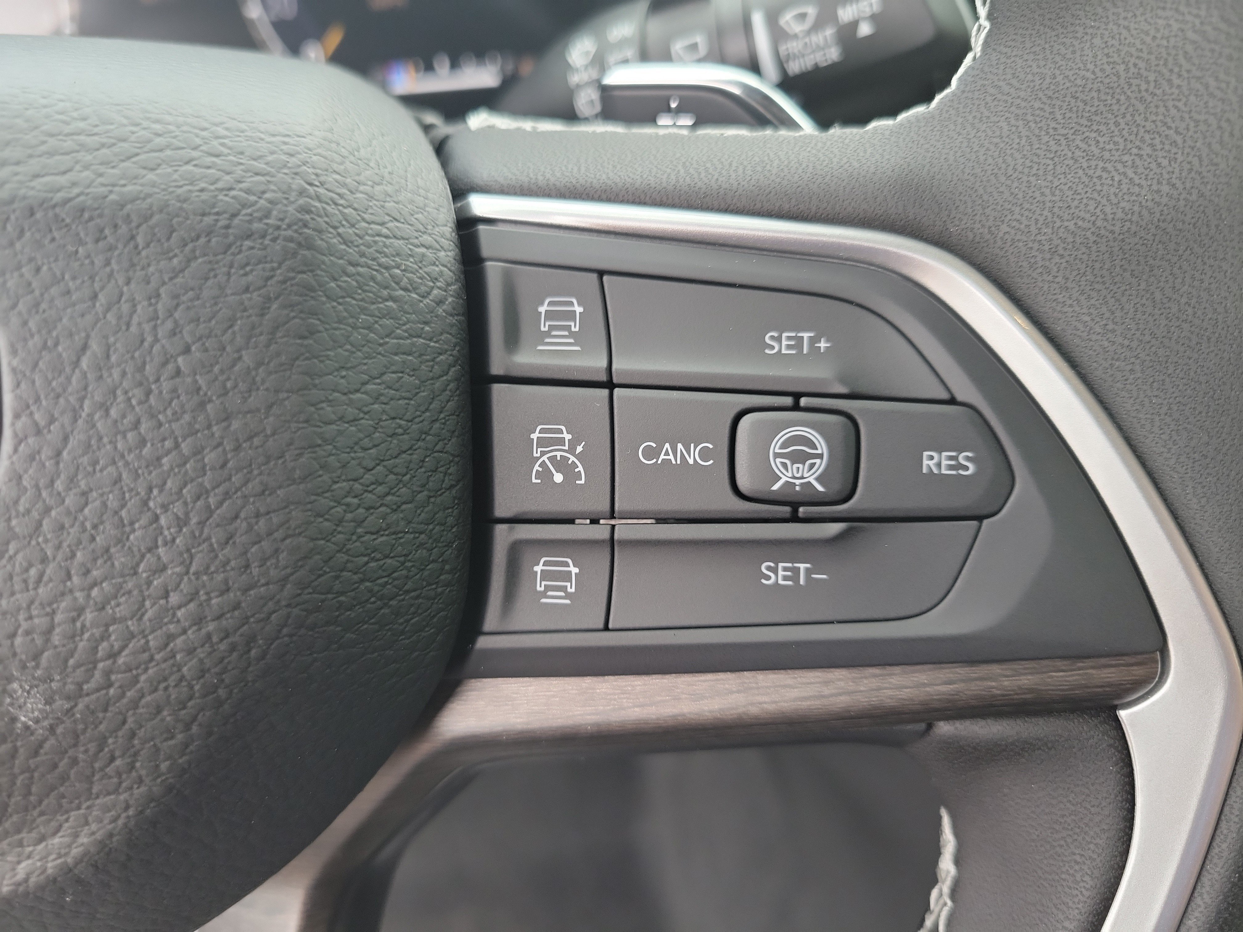 New 2027 Jeep Grand Cherokee L Limited RWD image 18