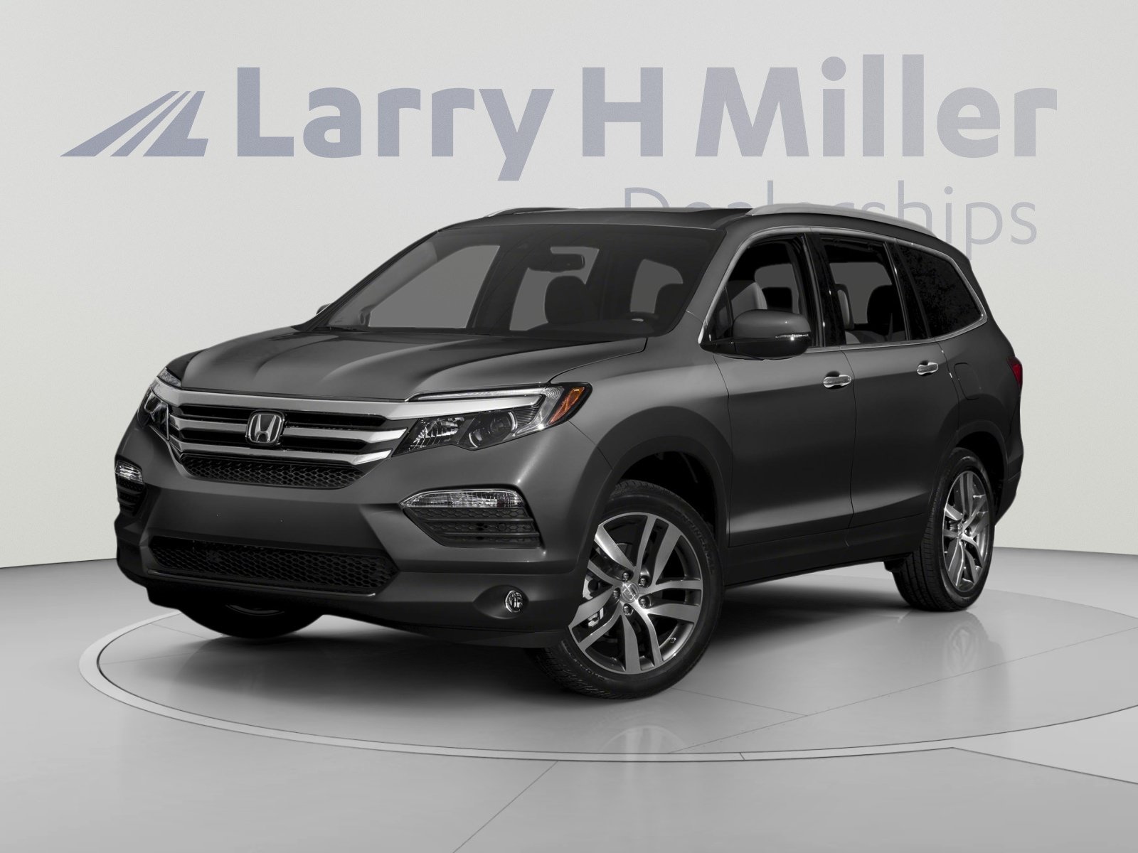 Used 2017 Honda Pilot Touring image 1