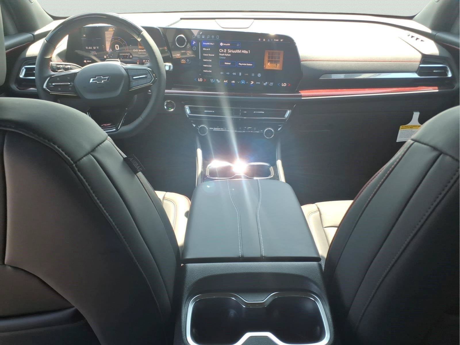 New 2027 Chevrolet Traverse RS w/ LPO, Floor Liner Package FWD image 13