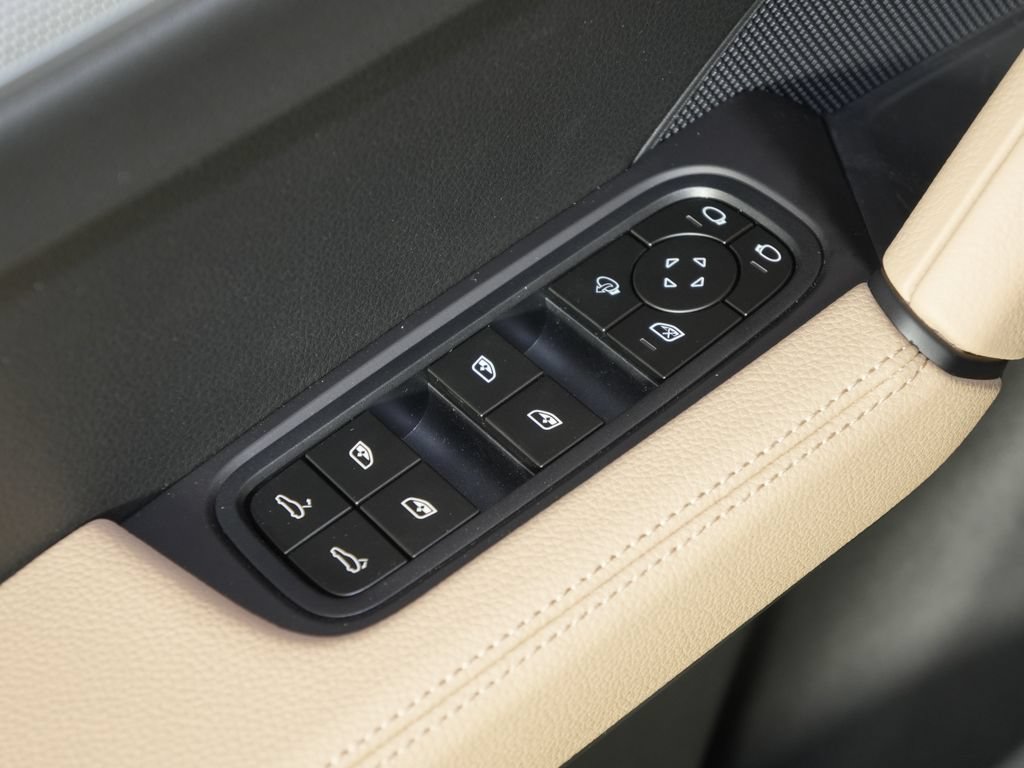 New 2026 Porsche Cayenne Coupe AWD/4WD image 16