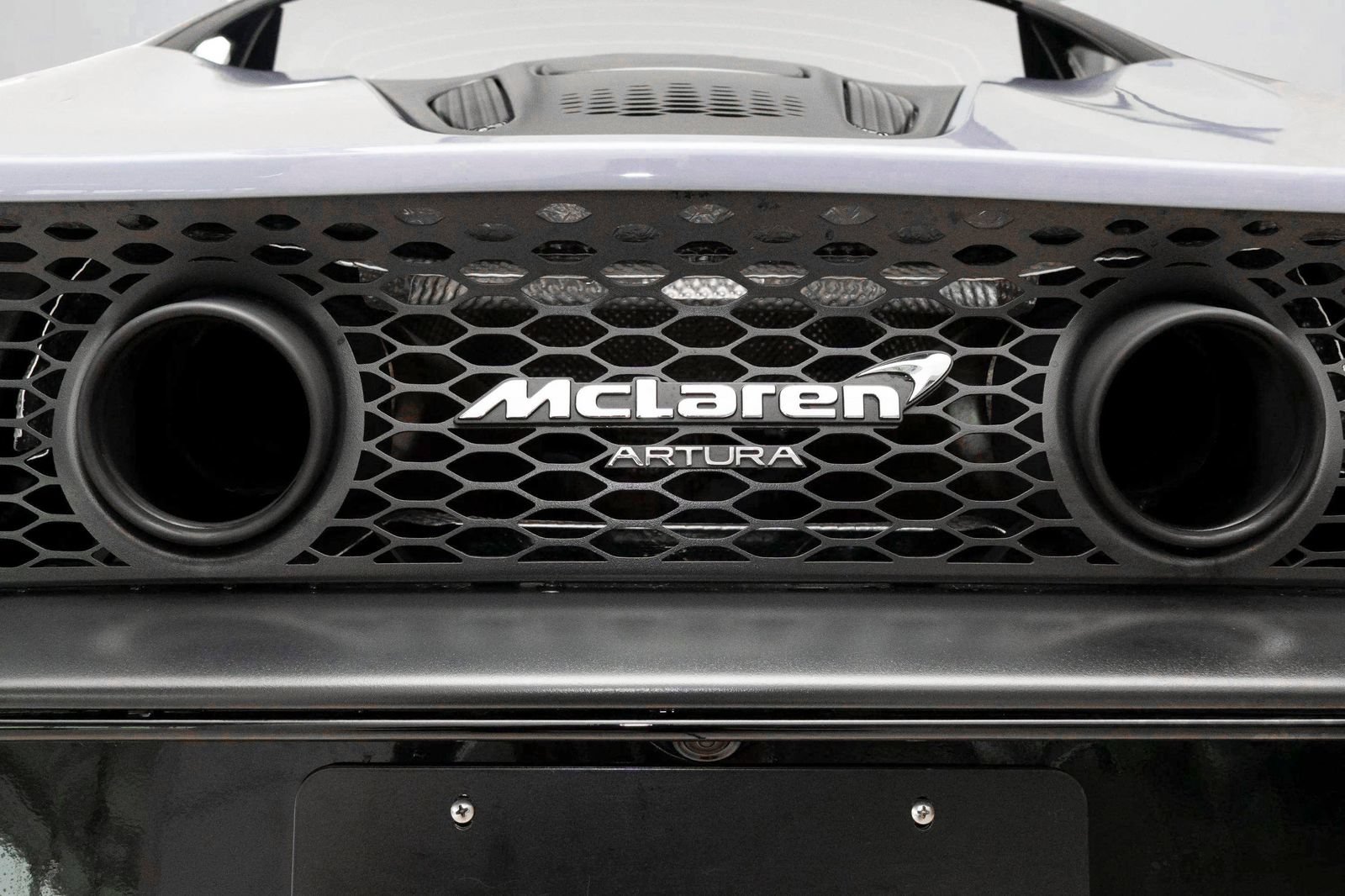 Used 2023 McLaren Artura RWD image 36