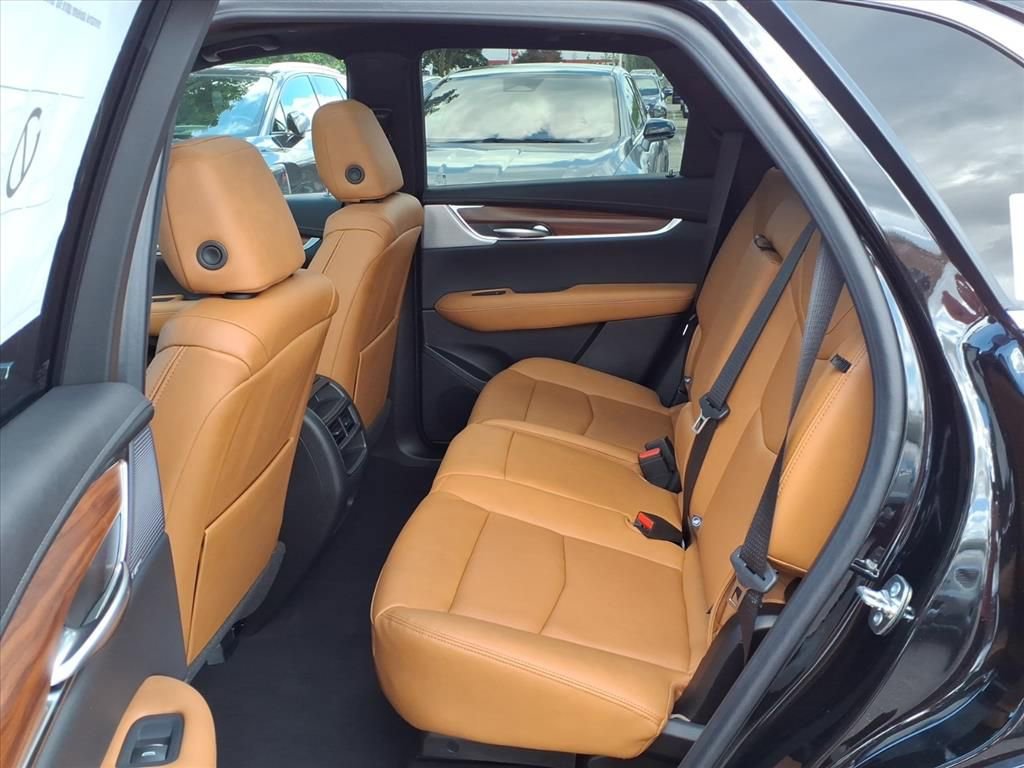 New 2025 Cadillac XT5 Premium Luxury w/ LPO, Floor Liner Package image 8