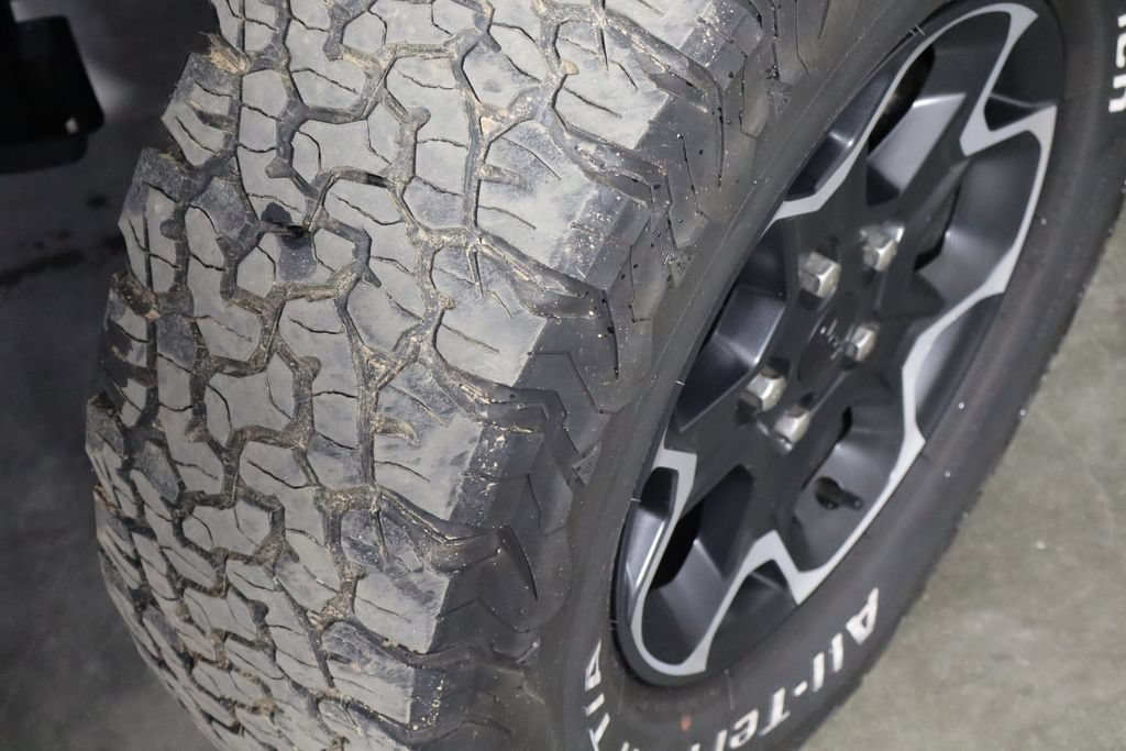 Used 2023 Jeep Wrangler Unlimited Rubicon 4xe w/ Cold Weather Group AWD/4WD image 35