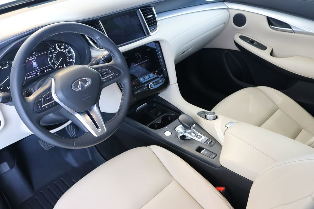 Certified 2020 INFINITI QX50 Luxe w/ Navigation Package image 18