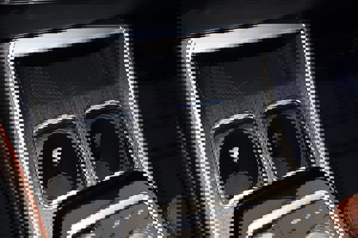 Used 2023 BMW 760i xDrive image 38