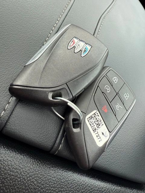 Used 2025 Buick Enclave Avenir w/ Super Cruise Package image 49