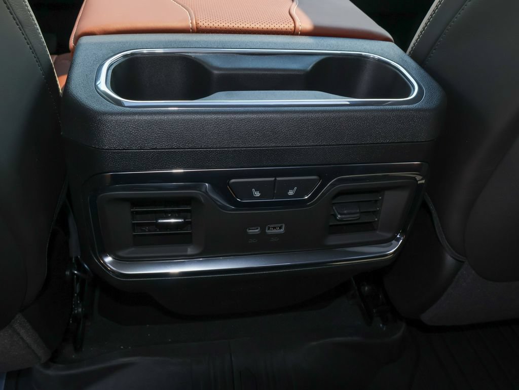 New 2026 GMC Sierra 3500 Denali Ultimate AWD/4WD image 14