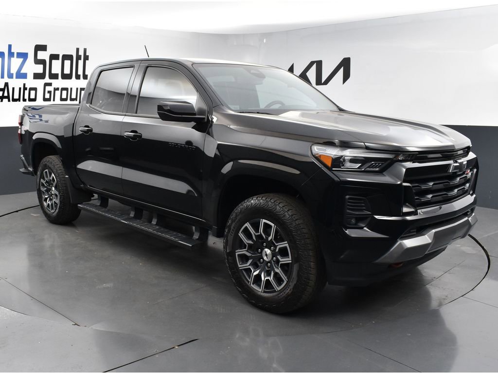 Used 2023 Chevrolet Colorado Z71 w/ Z71 Convenience Package 2 AWD/4WD image 7