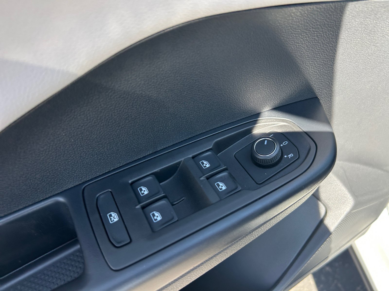 New 2026 Volkswagen Taos S FWD image 13