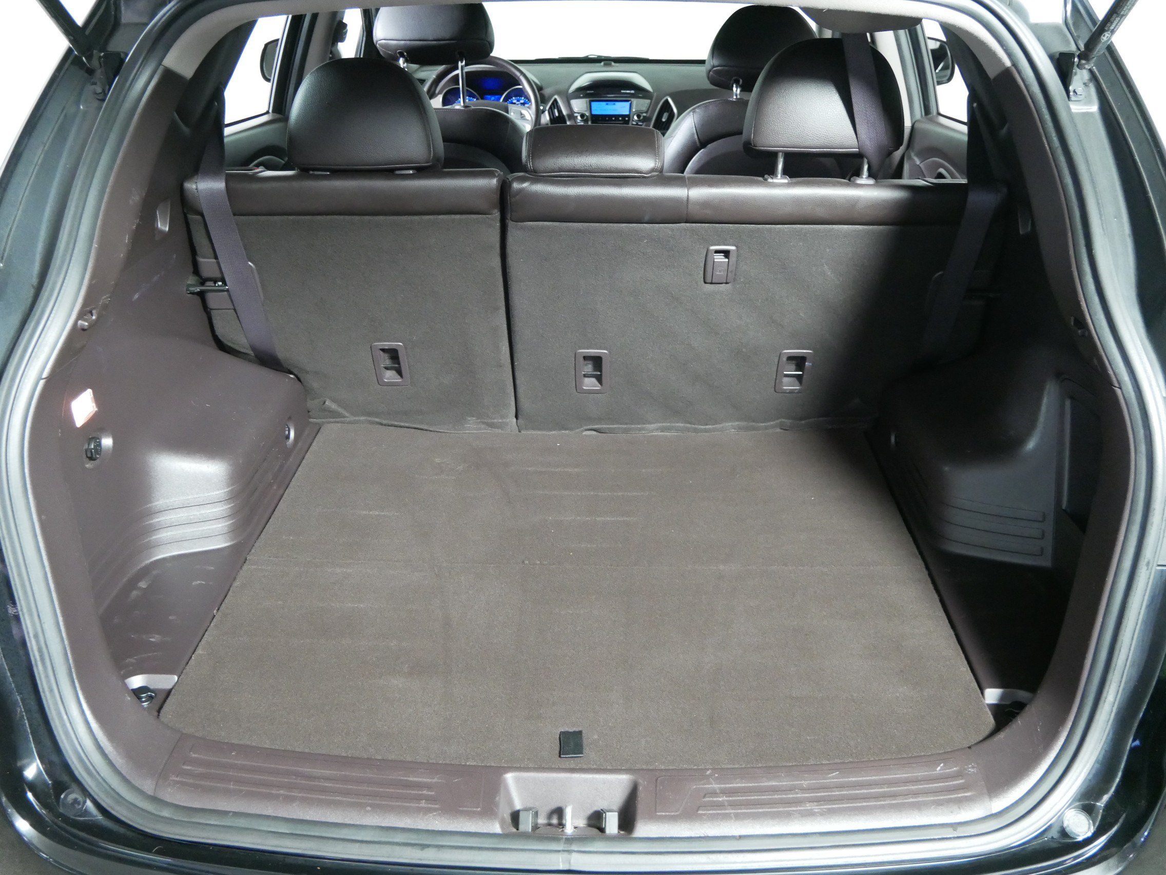 Used 2011 Hyundai Tucson GLS FWD image 18