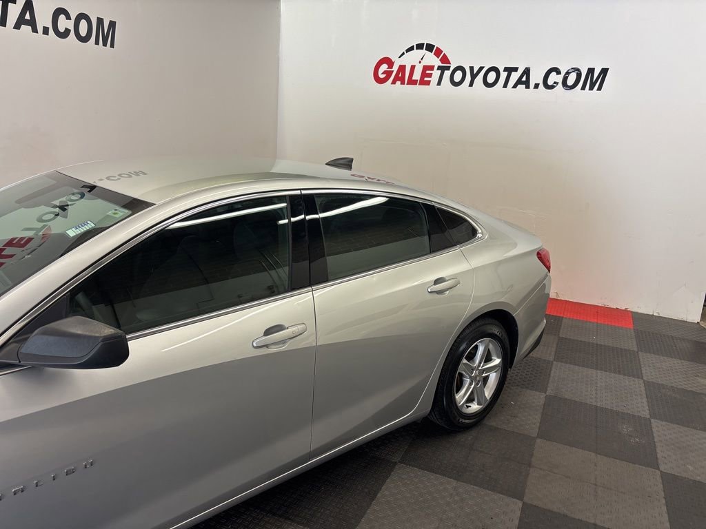 Used 2022 Chevrolet Malibu LS FWD image 8