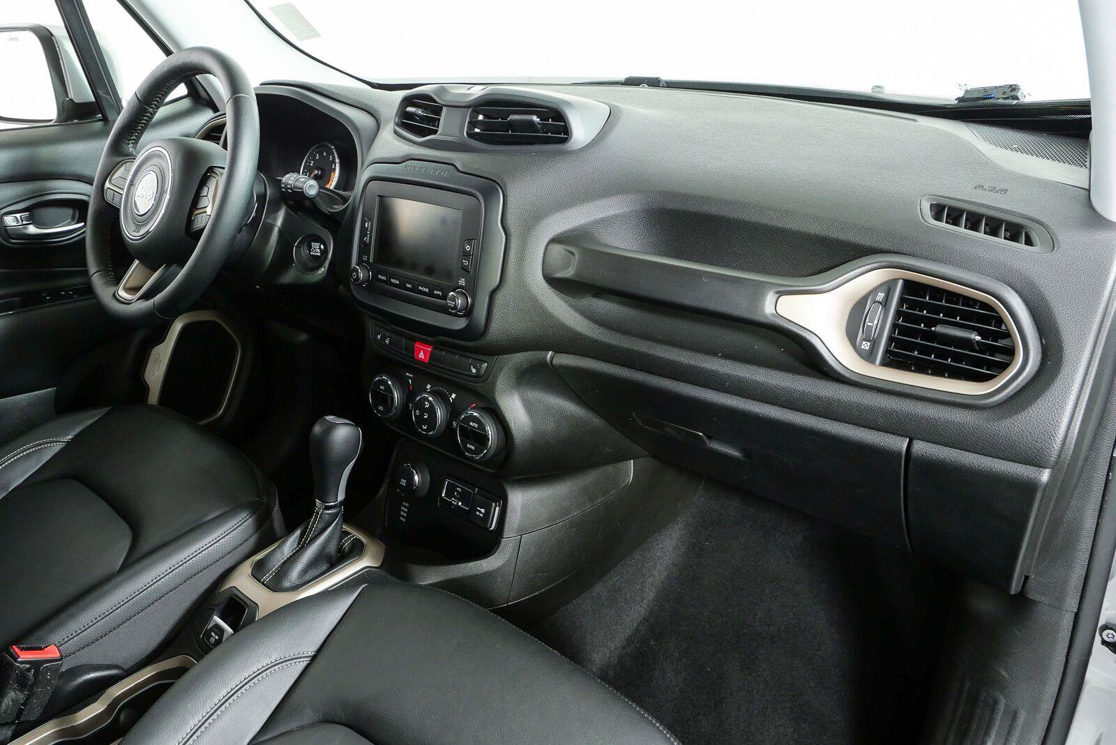 Used 2017 Jeep Renegade Limited AWD/4WD image 21