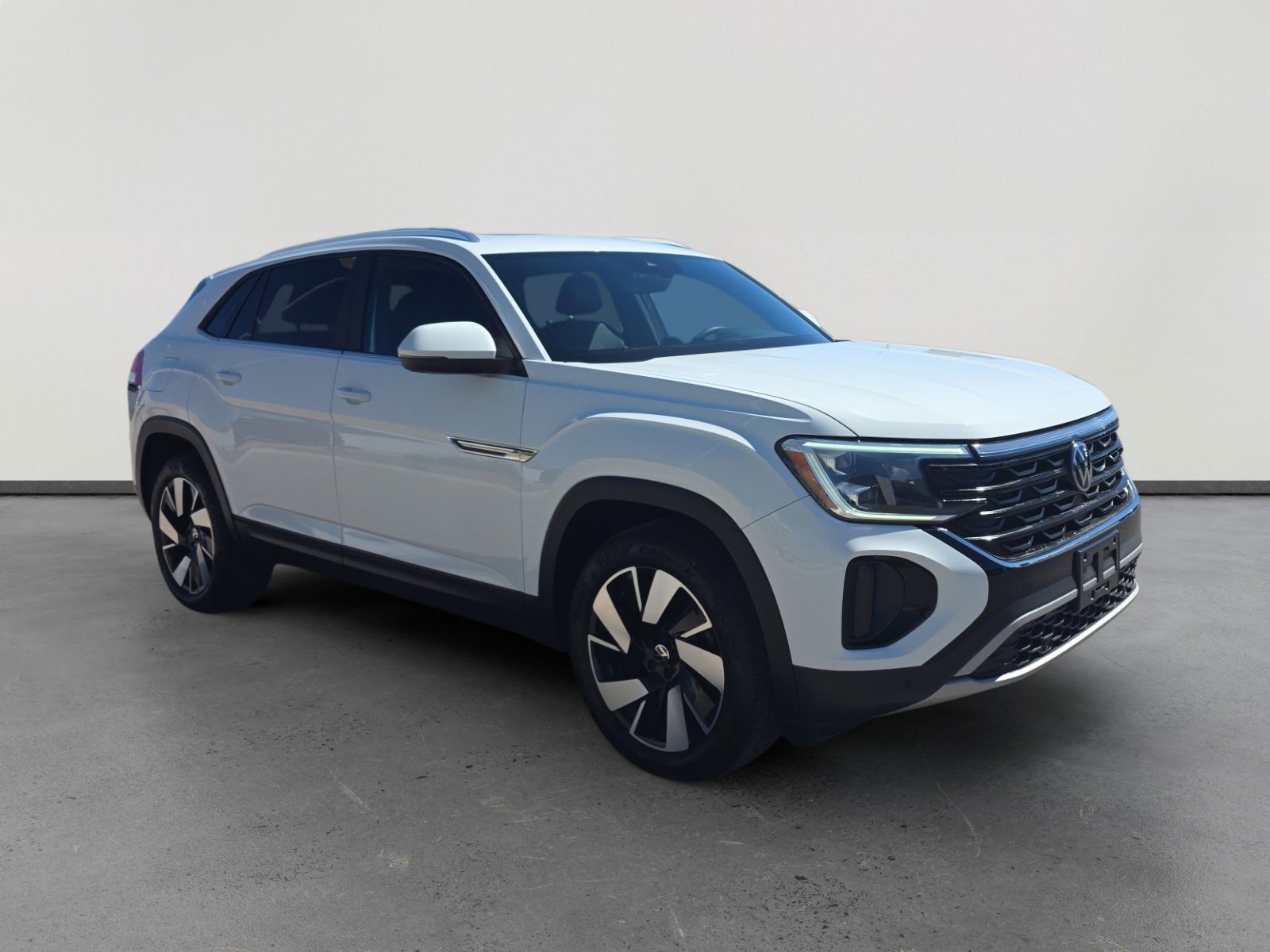 Used 2024 Volkswagen Atlas Cross Sport SE image 7