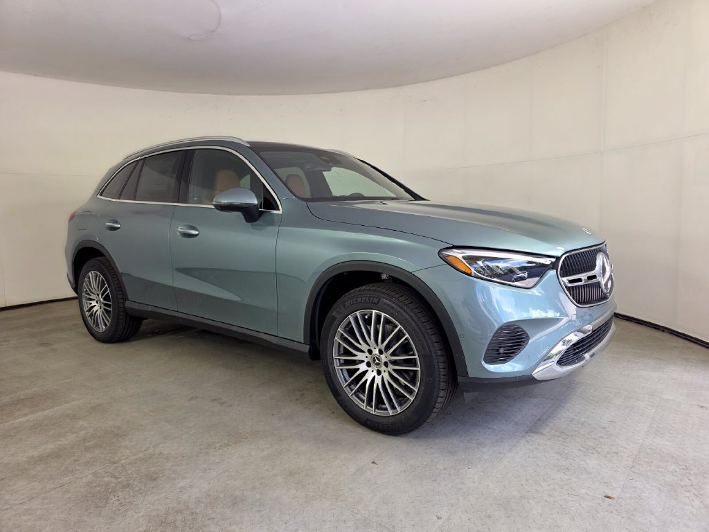 New 2027 Mercedes-Benz GLC 300 4MATIC image 1