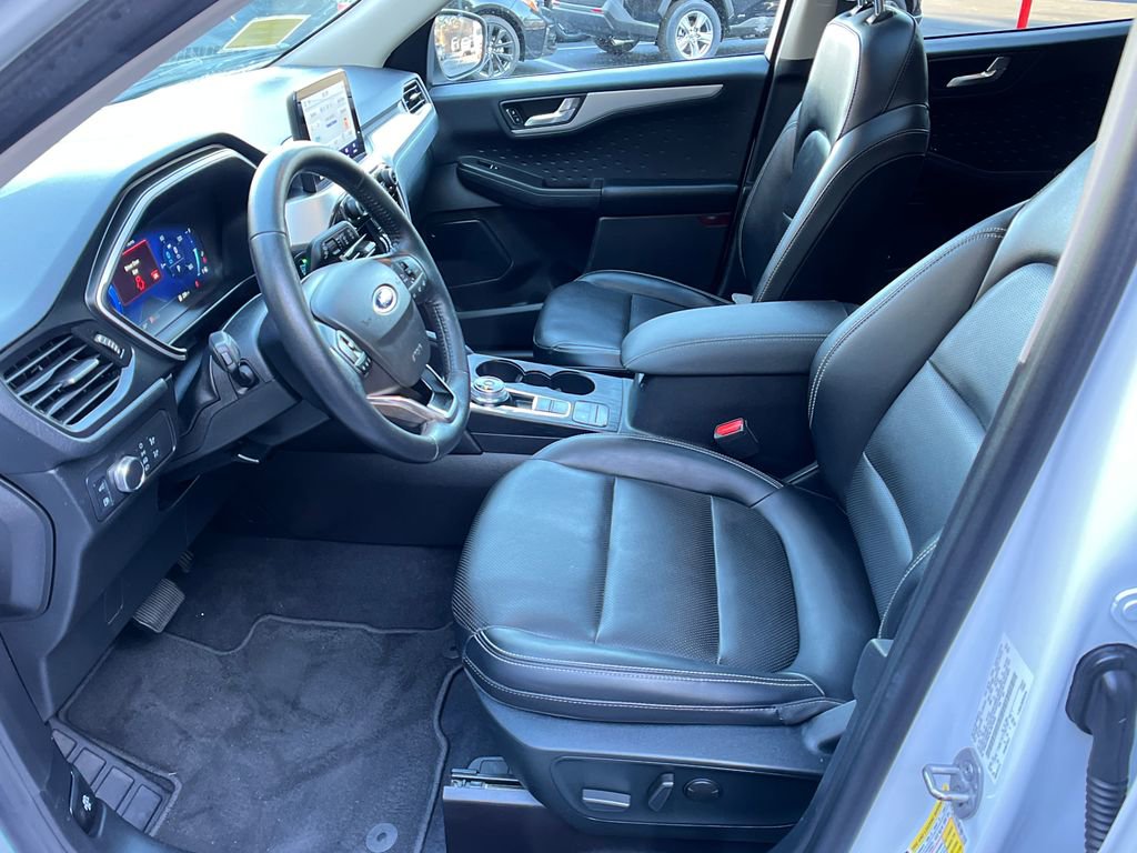 Used 2020 Ford Escape SE Sport image 7